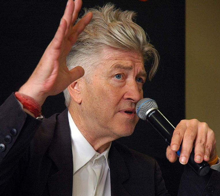 David_Lynch_-microphone_-10Aug2007-2p_(cropped)-1